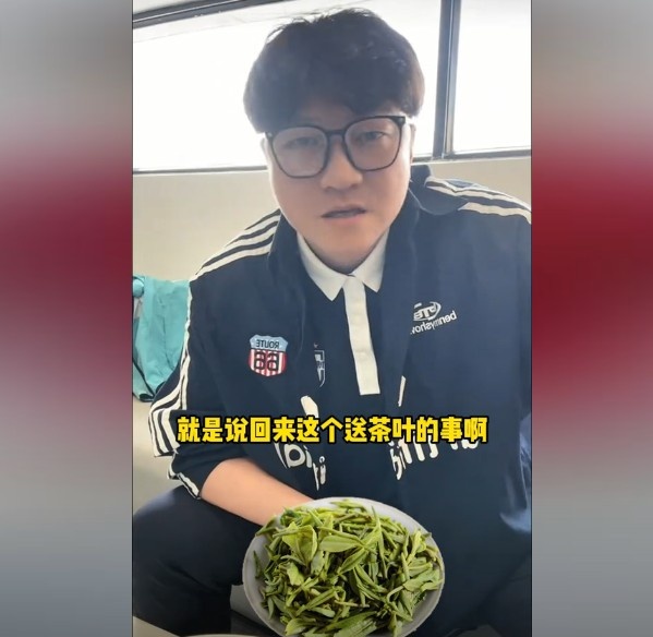  趙鵬：不太清楚賈秀全要球員買(mǎi)茶葉的段子，但這在現(xiàn)實(shí)中也正常
