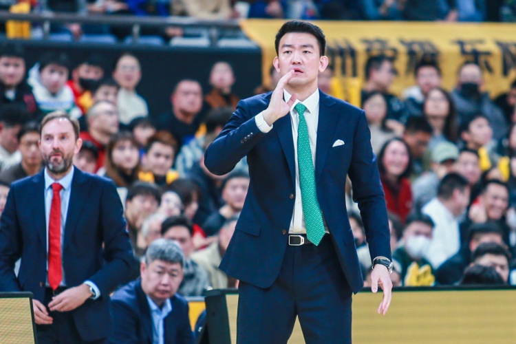  雙核缺陣！廣廈本場僅得74分創(chuàng)賽季新低 此前紀錄為對陣深圳77分