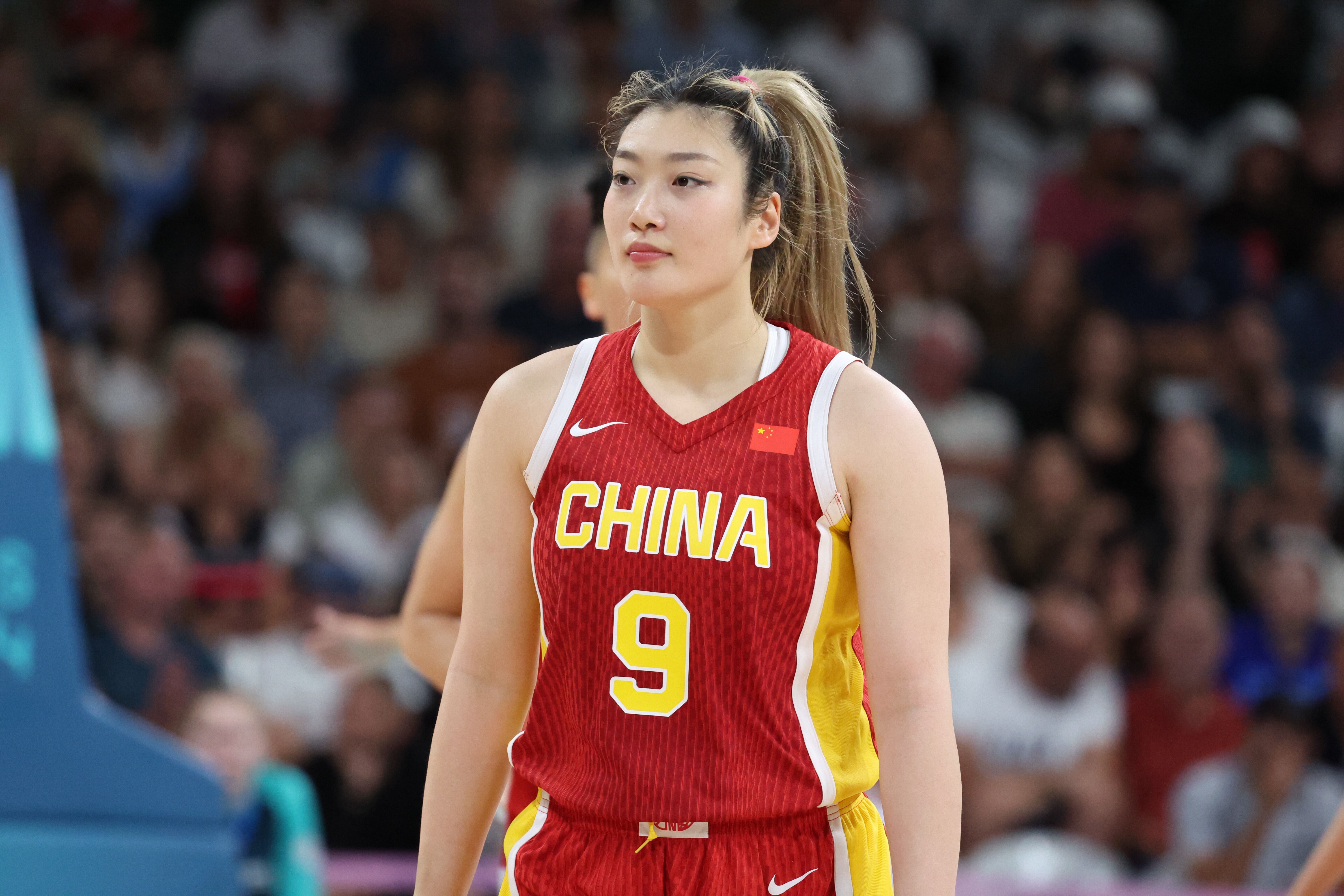  李夢三八婦女節(jié)更博：致敬每一個(gè)我們 祝我們節(jié)日快樂！