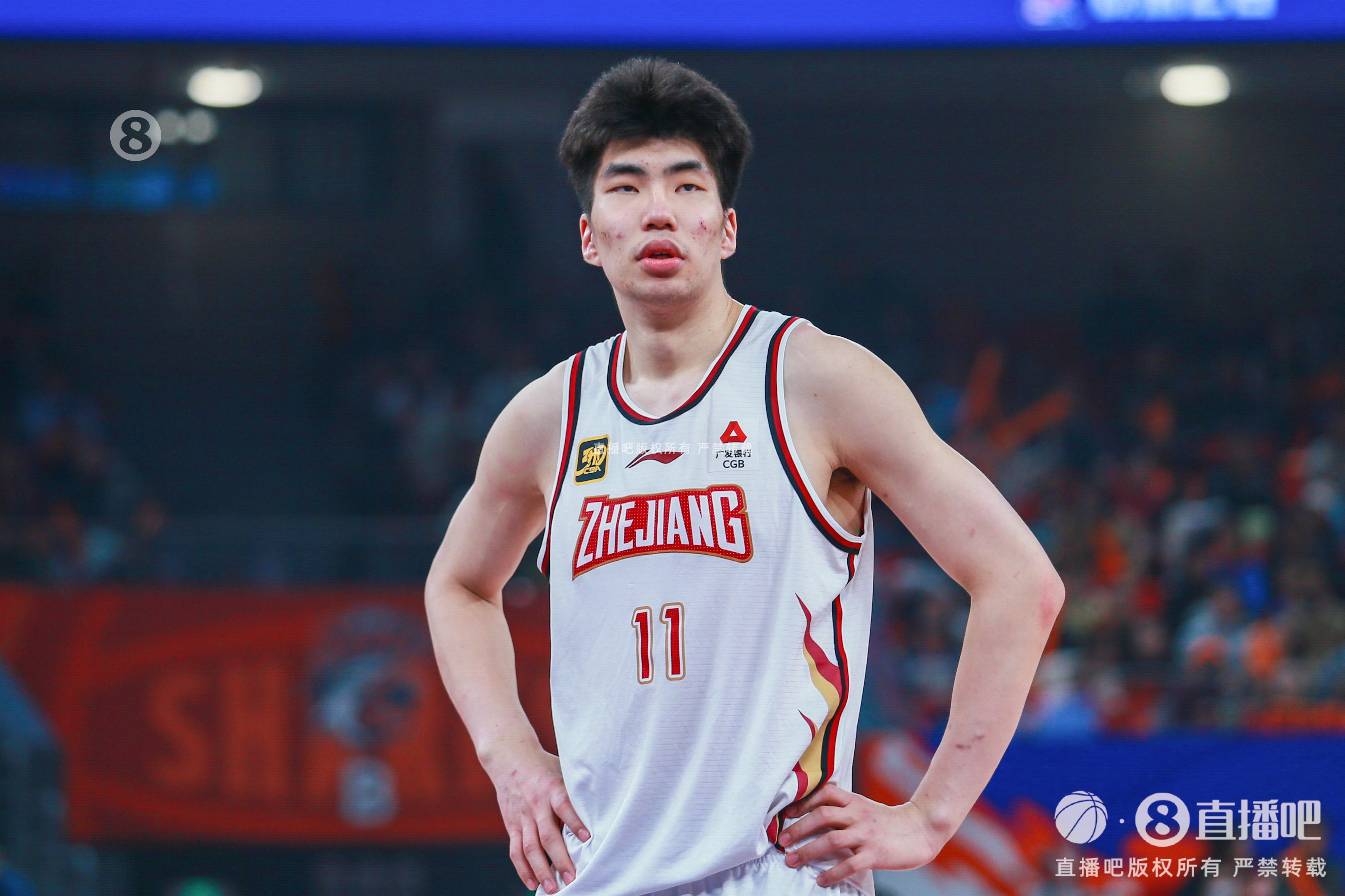  火力點太集中！浙江首節(jié)僅余嘉豪&瓊斯有得分入賬 其余5人10中0