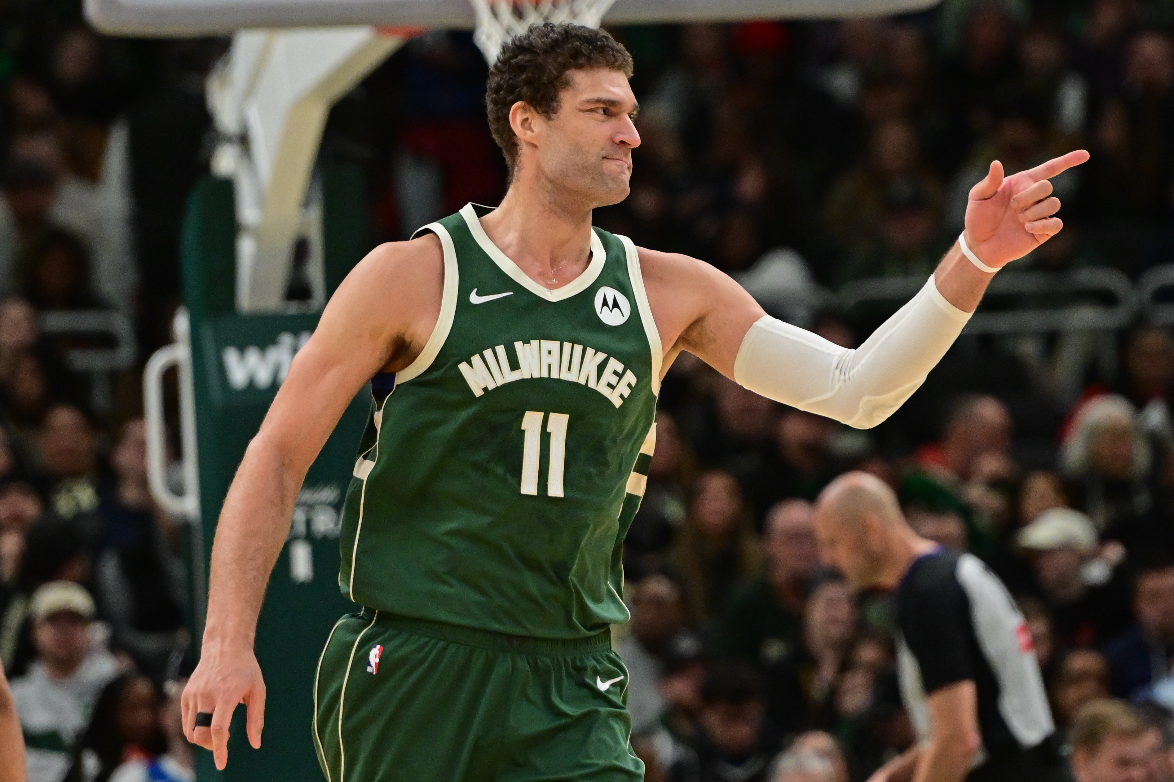  3B中鋒！大洛佩茲蓋帽數(shù)2038次超越加內(nèi)特 升至NBA歷史第18位