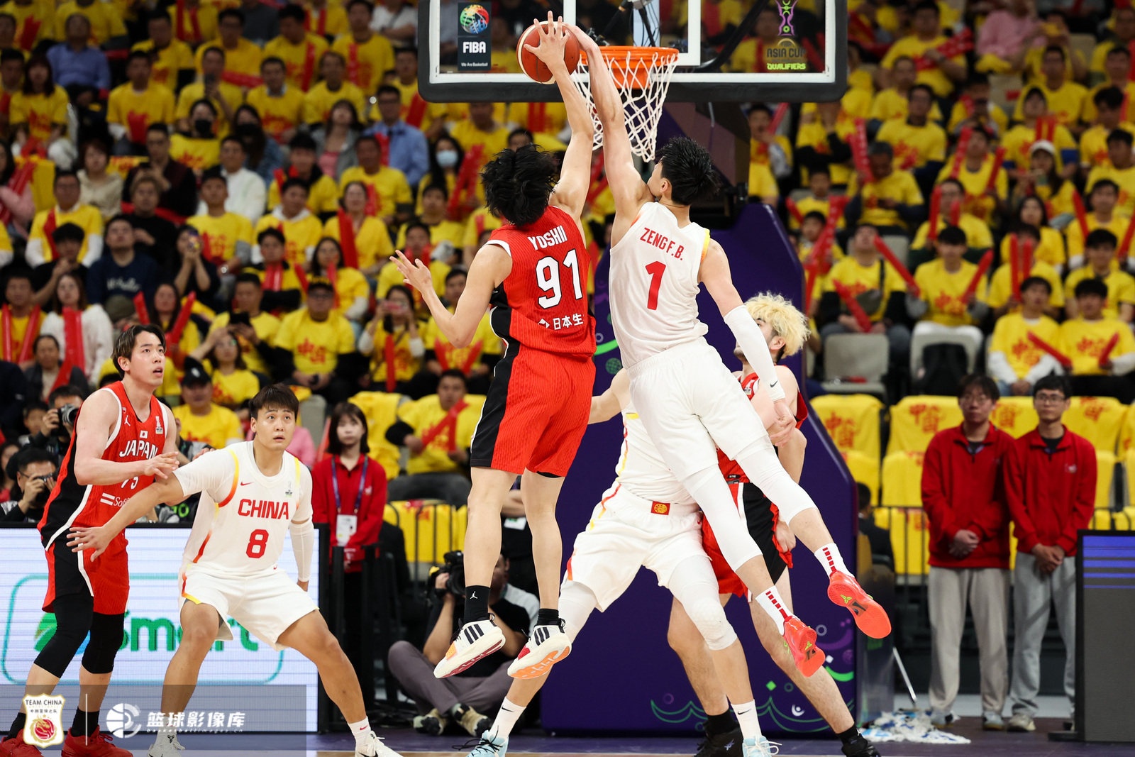  中國(guó)男籃內(nèi)外開花 曾凡博攻防一體在線 中國(guó)大勝日本42分！